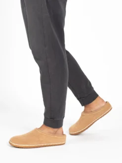 Minnetonka Pantoffels Huisschoen Taylor Heren Bruin -Herenschoenen Winkel 4f855978eae2cc7817bbad1c3f547c58 scaled